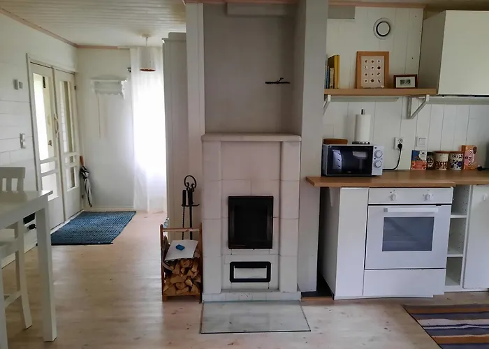 Guesthouse Taehkae - Scandinavian Style Wooden House 15 Mins To Vuosaari Harbour