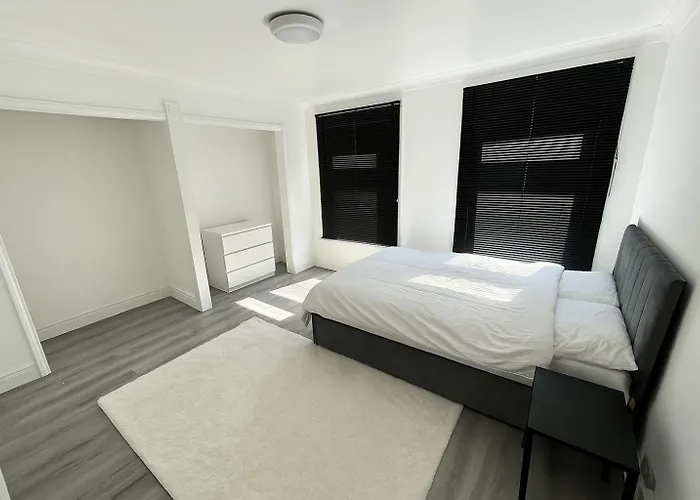 Charming 3 Bed Home Stay