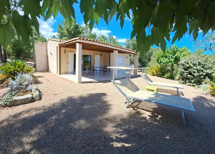 Villa avec piscine hors sol à 10mn de la plage