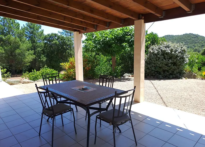 Villa avec piscine hors sol à 10mn de la plage