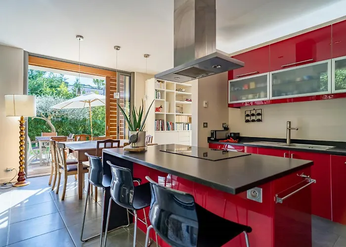 Provencal Villa Near Montpellier