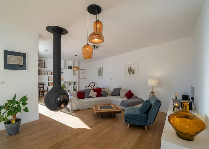 Modern Villa With Pool In Castelnau-Le-Lez
