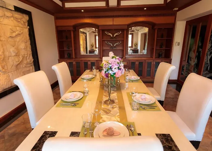 Classic Cozy Thai Villa Big Pool Party Ok