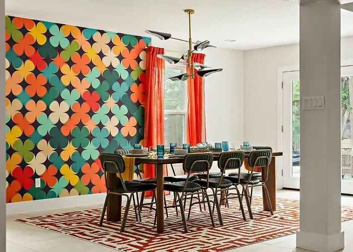 Desert Disco - 4Br Mid-Century Modern Design