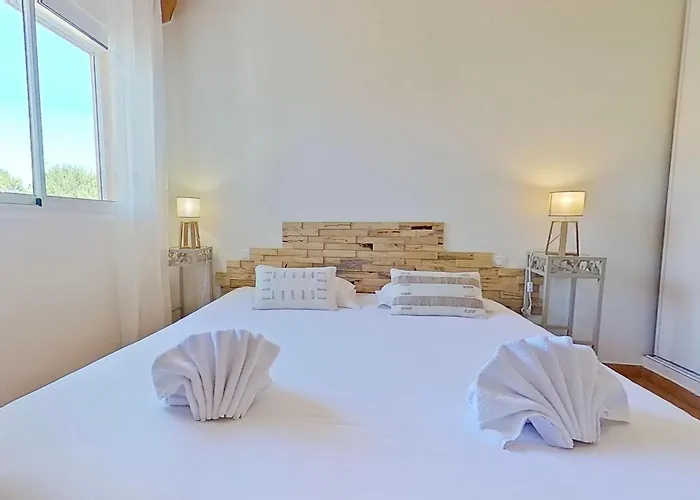 Villas Cala Corsica 2, 3 et 4 chambres avec Piscine privée chauffée ou partagée - Internet Fibre - Entièrement Climatisée à Lecci de Porto-Vecchio Cala Rossa