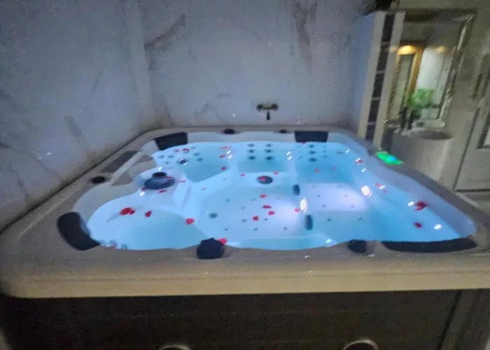Spacieuse Villa avec piscine