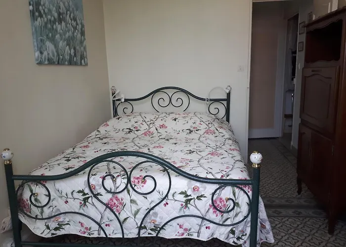 MAISON 6 personnes 80M2 ENTRE LES CALANQUES DU MUGEL ET FIGUEROLLES