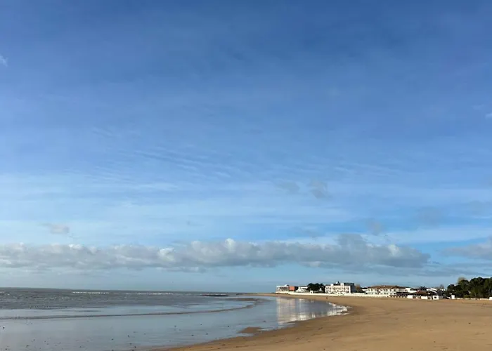 Studio Neuf à 2 pas de la plage