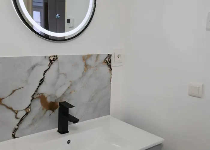 Havre de Paix - Maisonnette Charmante avec Extérieur Privé