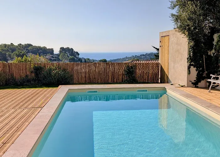 Villa Pinède sea view, close to Cannes
