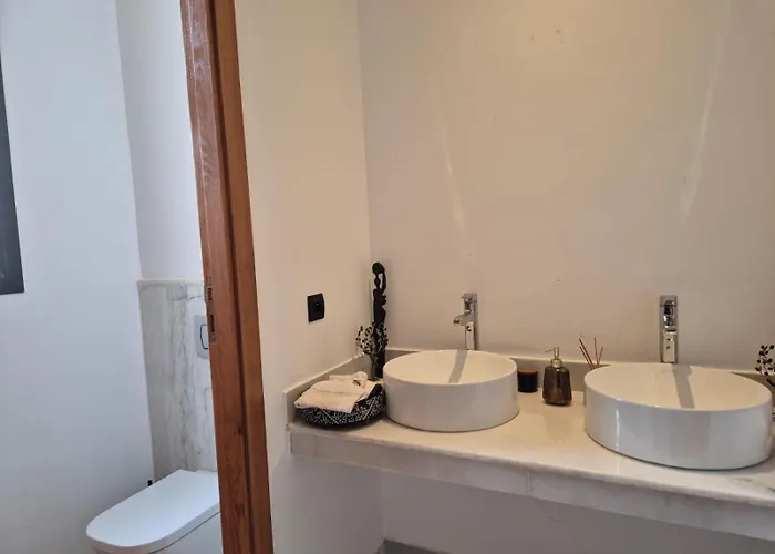 Grande villa sécurisée piscine privée