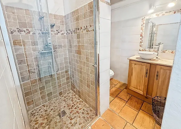 Mas Provençal Renové avec piscine