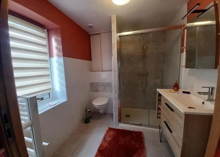 3 kms de Binic maison en pierres 4 chambres jardin