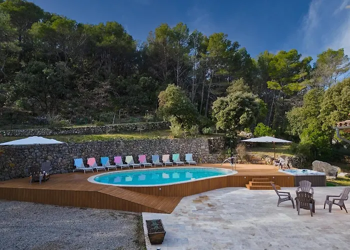Villa au cœur de la Provence avec piscine et Jacuzzi