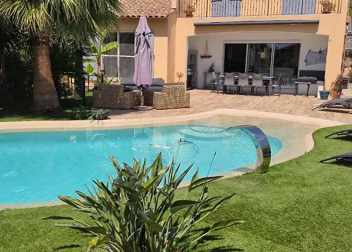 jolie villa avec vue mer