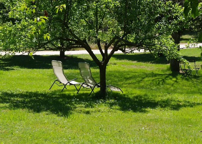 Les Chaises Longues