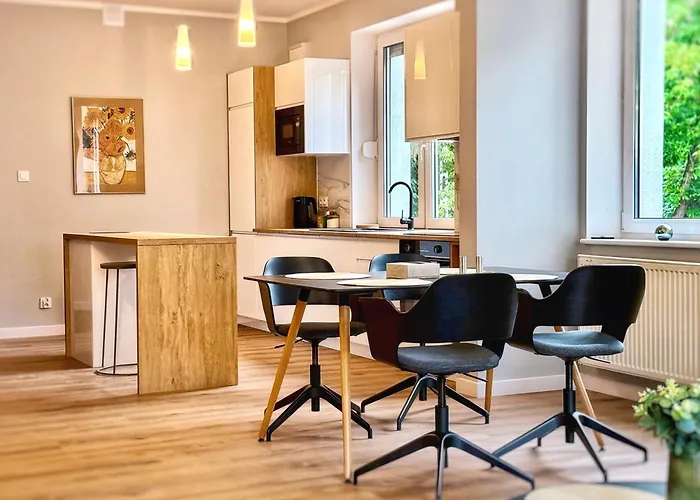 Modern Villa & Private Garden In Warsaw - Fully Renovated 2025