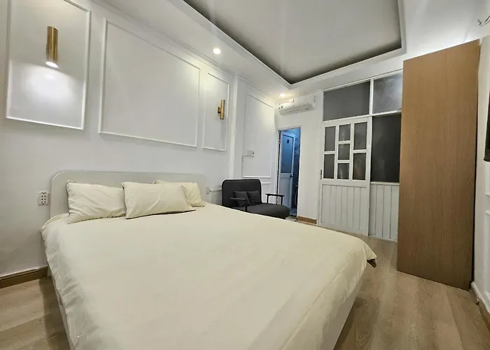 Loco'S Fullhouse 3Beds2Brs3Wc