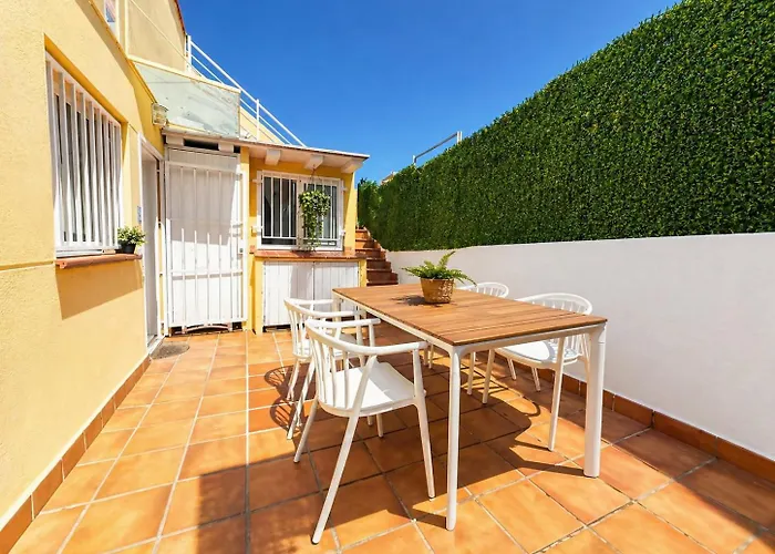 Casa Independiente-Garden-Views-2 Bedrooms