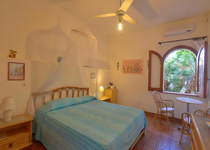 Holiday Home With Private Pool In Fanusa