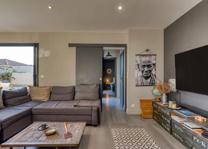 Sublime Maison Moderne avec piscine
