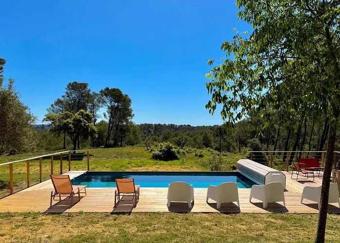 Villa 13 personnes - 1 hectare de parc naturel - piscine