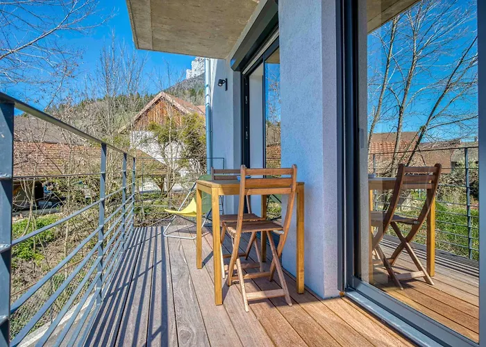 La Fruitière de Vérel, logements modulables neufs, calmes, entre lac et montagne, max 11 personnes