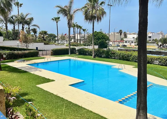 Spacious Triplex In Harhoura