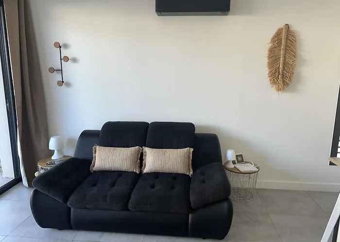 Cassis Lodges