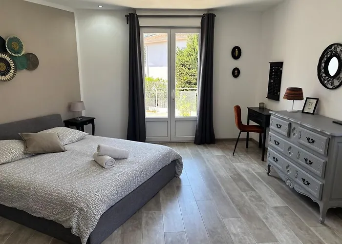 Villa LES ALIZES Côté jardin - Bord de mer