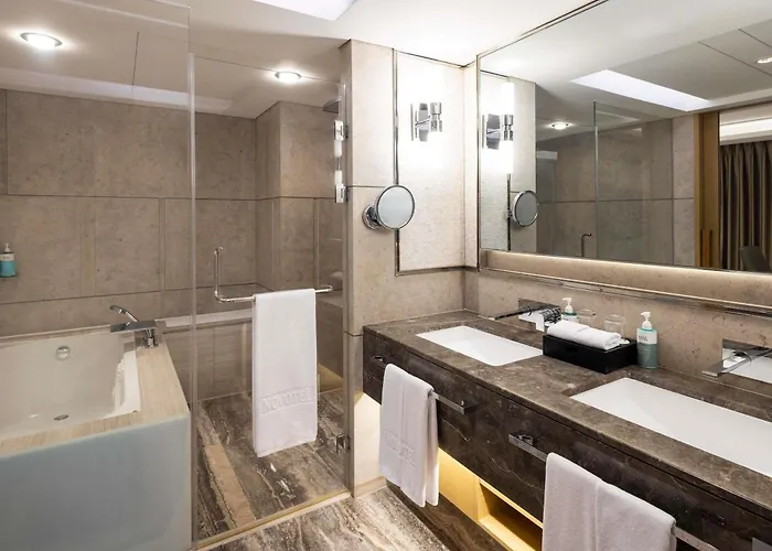 Novotel Ambassador Seoul Gangnam