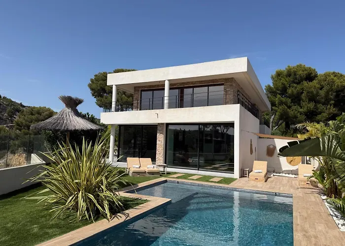 Cassis Lodges