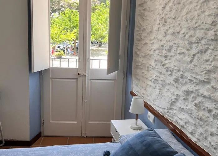 ROQUES - Casa en primera línea de mar en CADAQUÉS