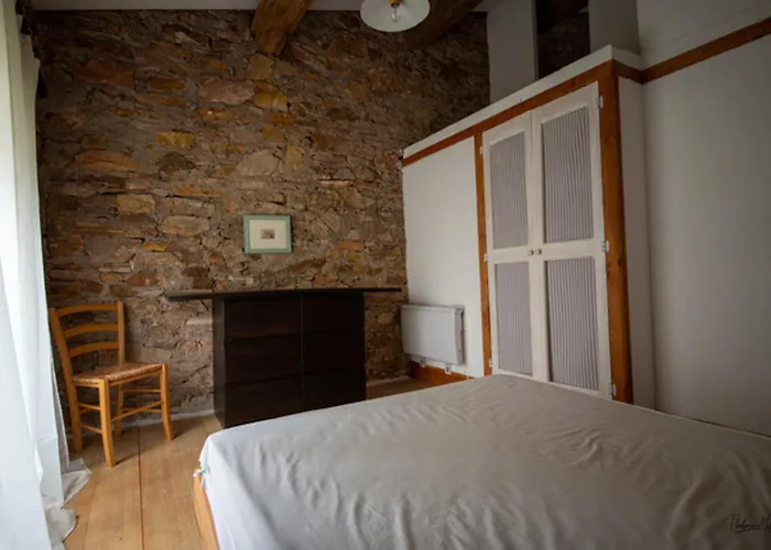 Maison charmante à Faugères avec vue sur la montagne
