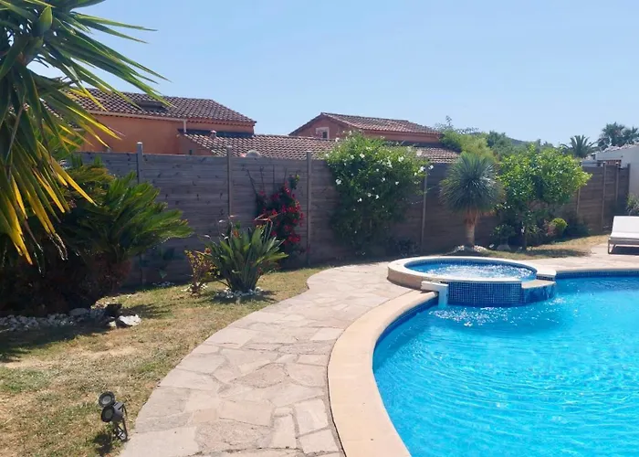 Villa au calme avec piscine privative