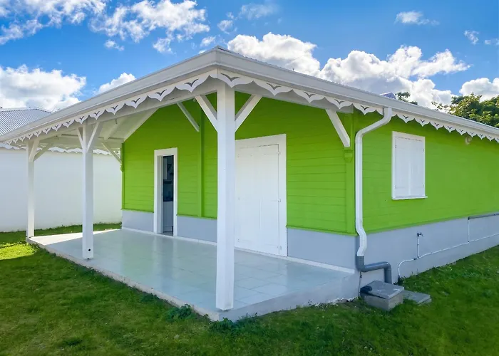 Maison familiale avec jardin au Vauclin, proche de la mer