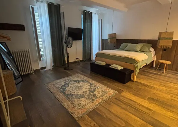 Maison de ville avec piscine