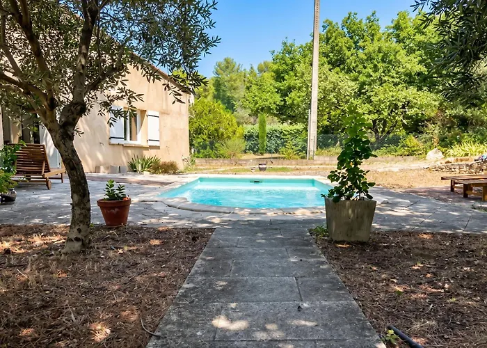 Maison confortable à Velleron de 50 m² avec piscine