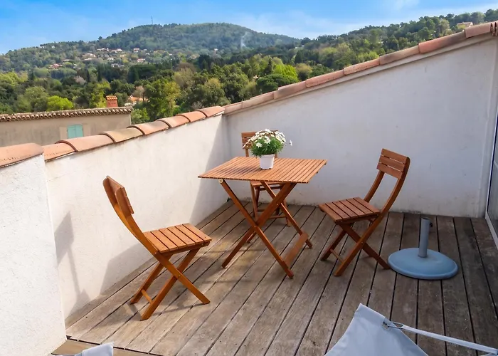 Maison confortable à La Garde-Freinet, 160 m², vue ville