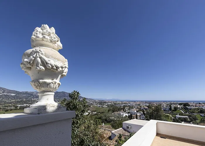 052 Sea Views Villa La Rosa 5 Bed 4 Bath & Heated Pool