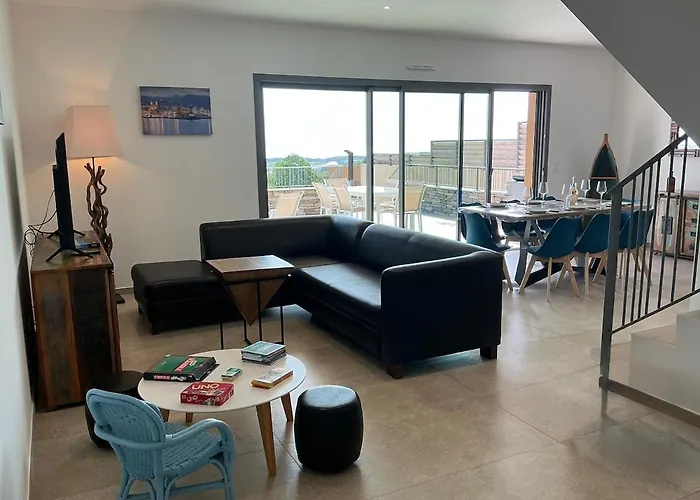 Superbe villa neuve avec piscine -vue mer-Furiani