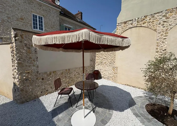 Les Pierres de Pacel - Maison avec Jardin Privé