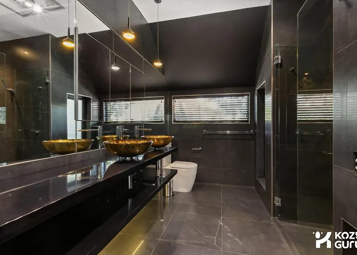 Kozyguru | Spring Hill | Cosy 1 Bed1Bath