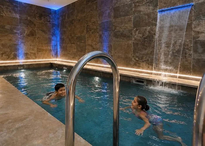Maison de Prestige avec Piscine Privee avec la clim dans toutes les chambres Ideale pour des Vacances en Famille