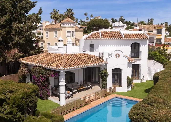 Villa Calahonda - Cozy Villa With Private Pool