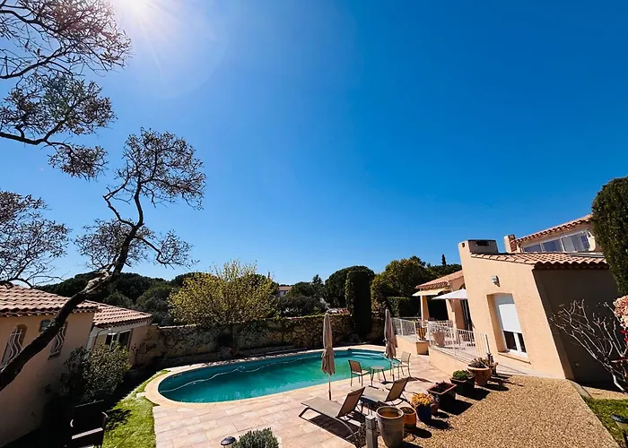 Villa 200 m², Piscine Privée, 4 Chambres 10 min Montpellier