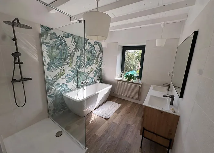 Characterful 150 M2 House With Rooftop