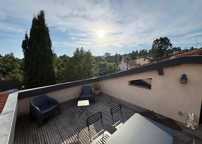 Characterful 150 M2 House With Rooftop