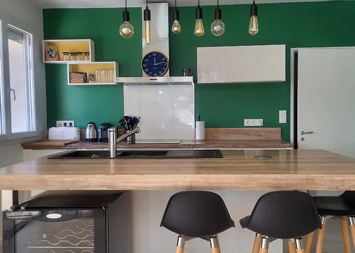 Jolie maison moderne, au calme, à 10 minutes des plages