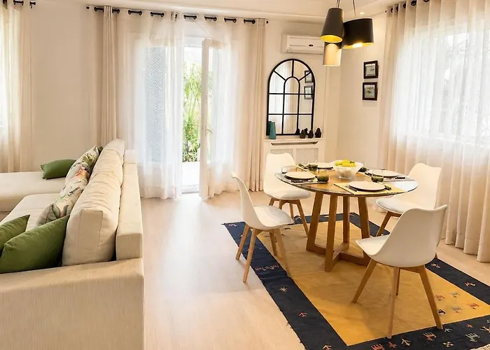 Duplex Élégant avec grand Jardin Privé Golden Tulip Gammarth